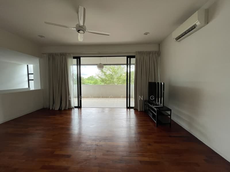 3-storey Terraced House for Sale in Seri Kembangan (Selangor) - Denice Ng - Living Room - PropertyGuru.com.my