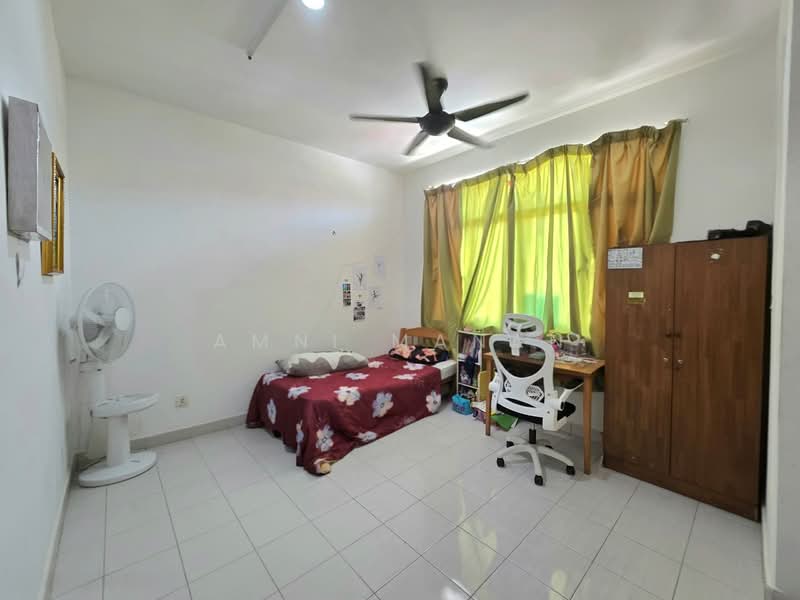 2-storey Terraced House for Sale in Bukit Beruntung (Selangor) - Amni Manan - Bedroom - PropertyGuru.com.my