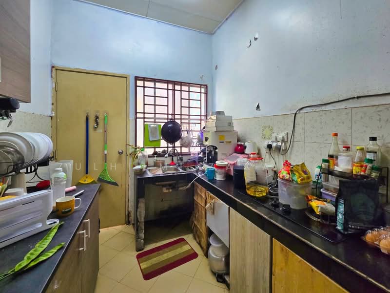 1.5-storey Terraced House for Sale in Rawang (Selangor) - Zulhilmi Zakaria - Kitchen - PropertyGuru.com.my