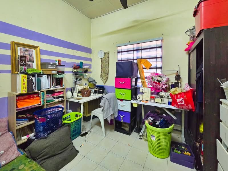 1.5-storey Terraced House for Sale in Rawang (Selangor) - Zulhilmi Zakaria - Study - PropertyGuru.com.my