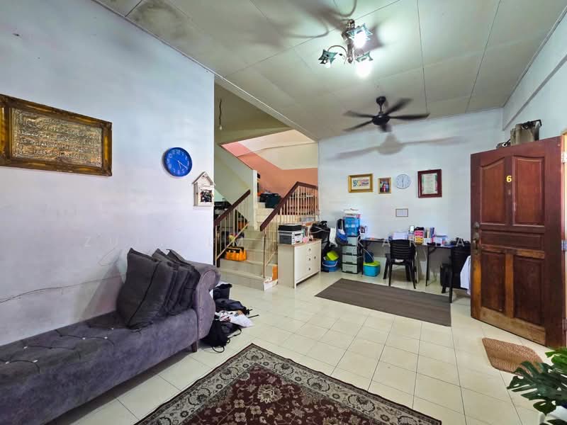 1.5-storey Terraced House for Sale in Rawang (Selangor) - Zulhilmi Zakaria - Living Room - PropertyGuru.com.my
