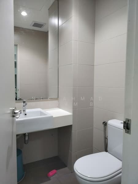 Service Residence for Rent at Liberty Tower @ i-City - Nik Ahmad Muazzam Bin Nik Mazlan - Bathroom - PropertyGuru.com.my