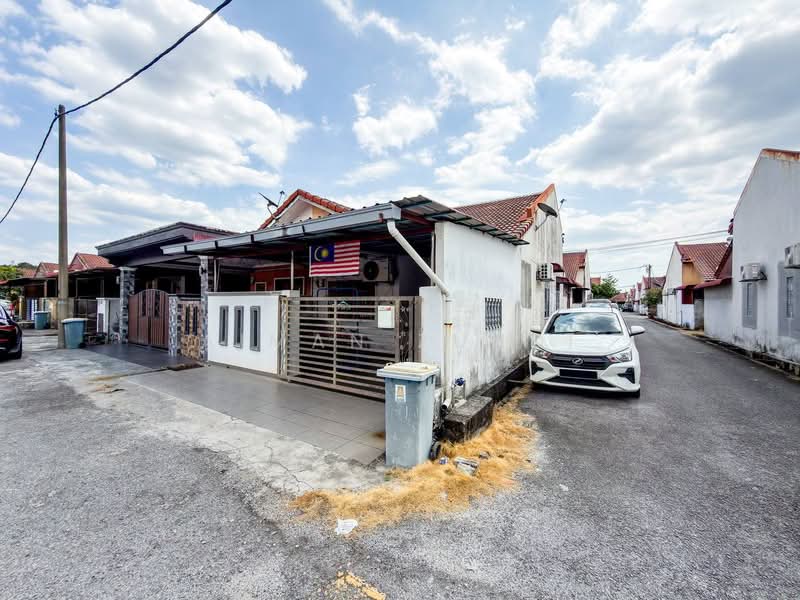 Taman Pahlawan Telok Panglima Garang untuk Untuk Dijual - RM 330,000, Feb 2026 - Exterior - PropertyGuru.com.my