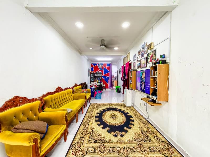 Taman Pahlawan Telok Panglima Garang untuk Untuk Dijual - RM 330,000, Feb 2026 - Living Room - PropertyGuru.com.my