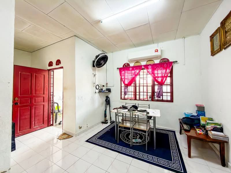 Taman Pahlawan Telok Panglima Garang untuk Untuk Dijual - RM 330,000, Feb 2026 - Dining Room - PropertyGuru.com.my