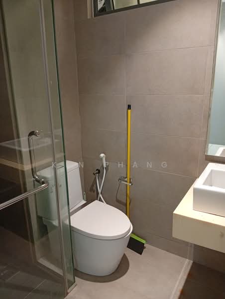 Kondominium untuk Disewa di Vivo Residential Suites - Ken Phang - Bathroom - PropertyGuru.com.my