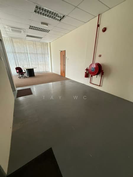 Detached Factory for Rent in Indahpura Industrial Park (Kulai) - Tay WC - Interior - PropertyGuru.com.my
