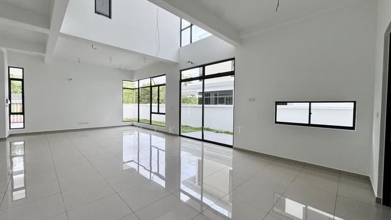 Cluster House for Sale in Horizon Hills (Iskandar Puteri (Nusajaya)) - Yik Tat - Living Room - PropertyGuru.com.my