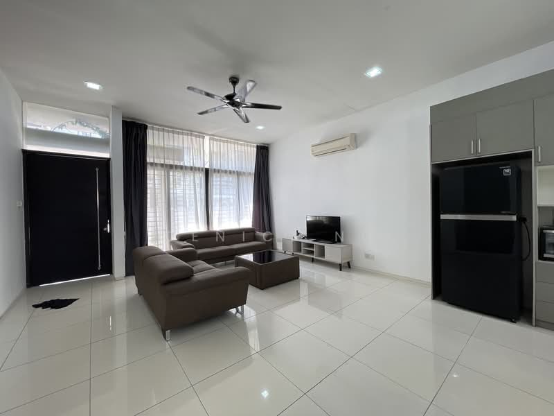 3-storey Terraced House for Sale in Seri Kembangan (Selangor) - Denice Ng - Living Room - PropertyGuru.com.my