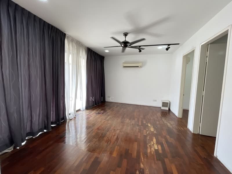 3-storey Terraced House for Sale in Seri Kembangan (Selangor) - Denice Ng - Living Room - PropertyGuru.com.my