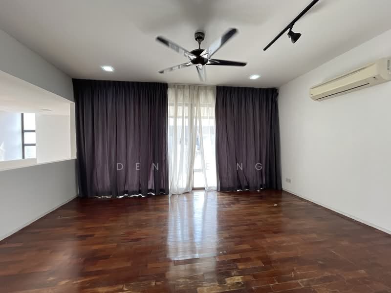 3-storey Terraced House for Sale in Seri Kembangan (Selangor) - Denice Ng - Living Room - PropertyGuru.com.my