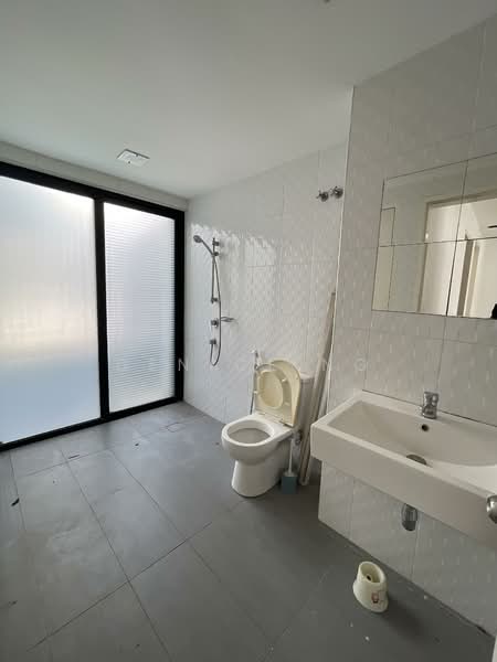 3-storey Terraced House for Sale in Seri Kembangan (Selangor) - Denice Ng - Bathroom - PropertyGuru.com.my