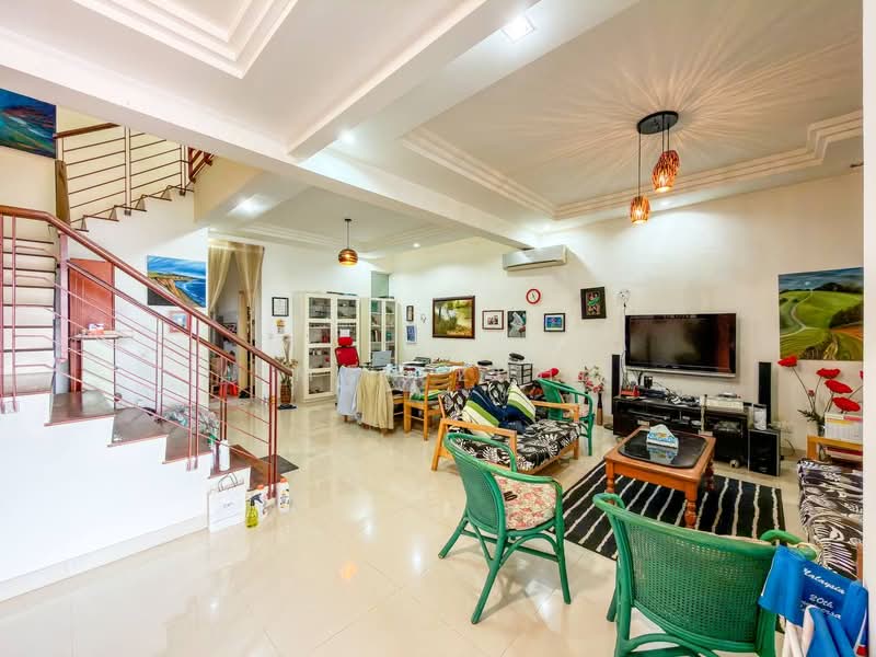 2-storey Terraced House for Sale in Ampang (Selangor) - AIMAN ZUHDI - Living Room - PropertyGuru.com.my