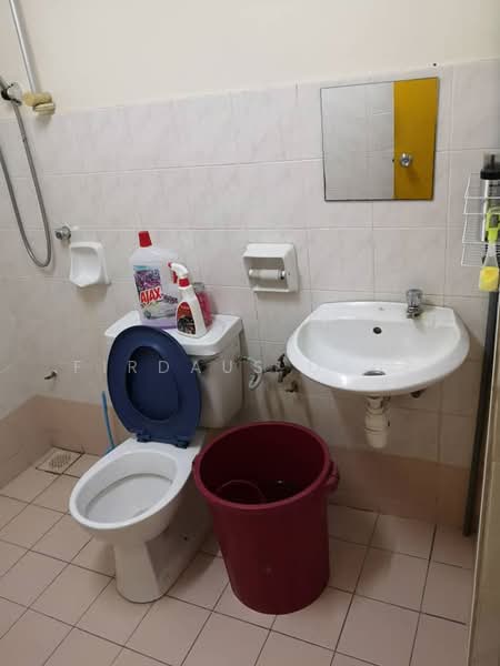 Apartment for Sale at Suria Kipark Damansara - Firdaus Dauz - Bathroom - PropertyGuru.com.my