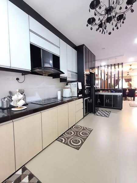 Hijayu 3A Dexora @ Bandar Sri Sendayan untuk Untuk Dijual - RM 650,000, Feb 2026 - Kitchen - PropertyGuru.com.my