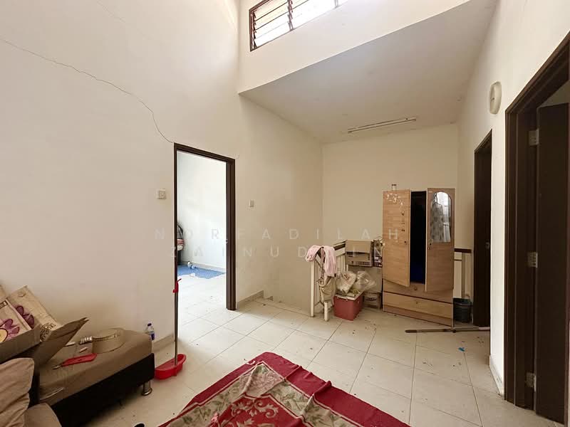 2-storey Terraced House for Sale in Puncak Alam (Selangor) - NORFADILAH ZAINUDDIN - Living Room - PropertyGuru.com.my