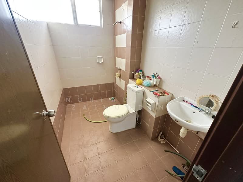 2-storey Terraced House for Sale in Puncak Alam (Selangor) - NORFADILAH ZAINUDDIN - Bathroom - PropertyGuru.com.my