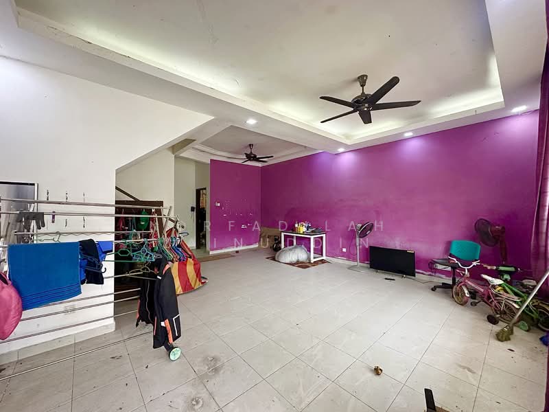 2-storey Terraced House for Sale in Puncak Alam (Selangor) - NORFADILAH ZAINUDDIN - Living Room - PropertyGuru.com.my