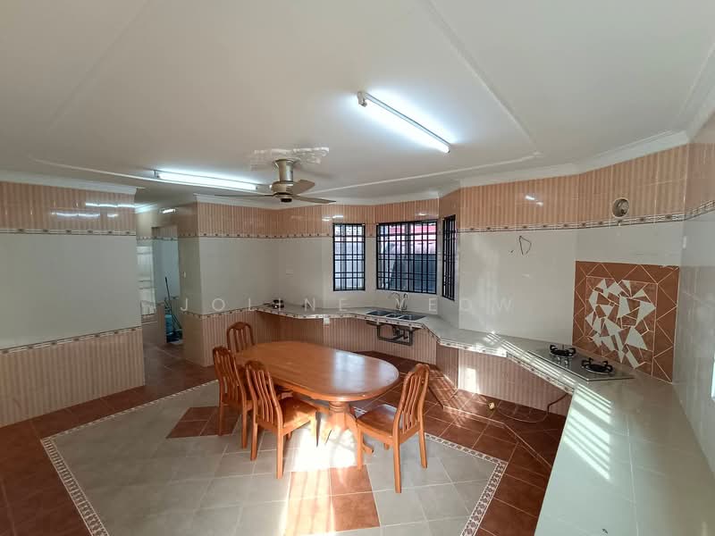 HALAMAN PENGKALAN INDAH untuk Untuk Disewa - RM 1,600 /bulan, Feb 2026 - Kitchen - PropertyGuru.com.my
