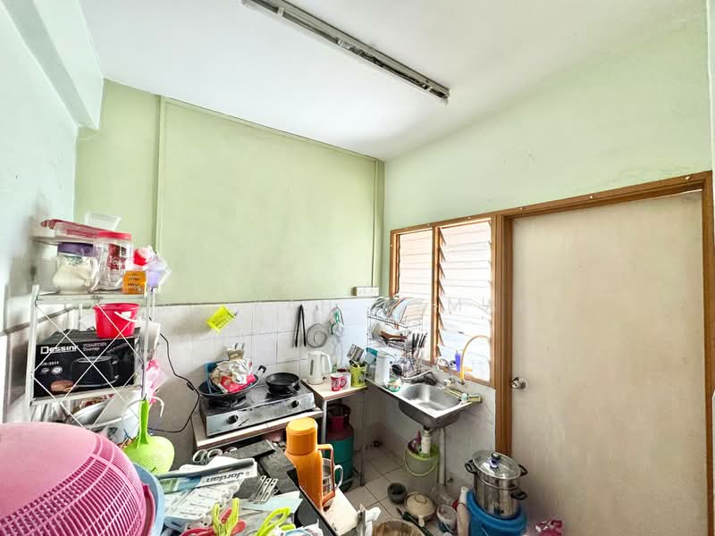 Bandar Baru Bangi Seksyen 8 untuk Untuk Dijual - RM 455,000, Apr 2026 - Kitchen - PropertyGuru.com.my