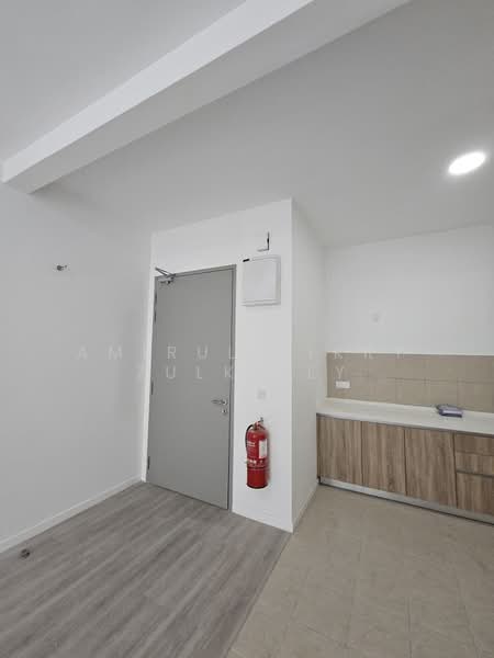 Condominium for Rent at Lakefront Residence - Amirul Fikry Zulkifly - Interior - PropertyGuru.com.my