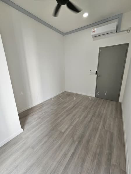 Condominium for Rent at Lakefront Residence - Amirul Fikry Zulkifly - Interior - PropertyGuru.com.my