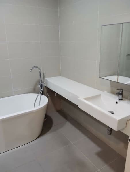3-storey Terraced House for Sale in Seri Kembangan (Selangor) - Denice Ng - Bathroom - PropertyGuru.com.my