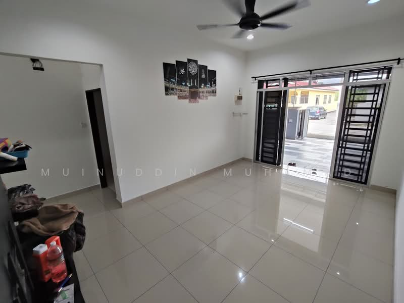 1-storey Terraced House for Sale in Hutan Melintang (Perak) - Muinuddin Muhamad - Living Room - PropertyGuru.com.my