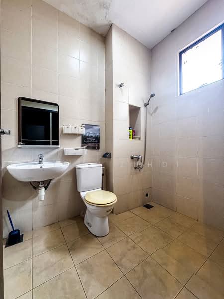 Bungalow for Sale in Klang (Selangor) - AIMAN ZUHDI - Bathroom - PropertyGuru.com.my