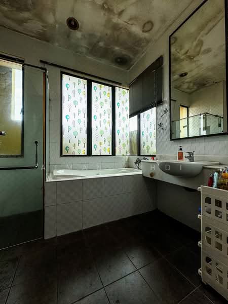 Bungalow for Sale in Klang (Selangor) - AIMAN ZUHDI - Bathroom - PropertyGuru.com.my