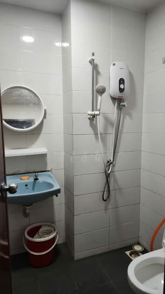 Service Residence for Rent at Service Residence @ Landmark Residence 1 - Cheery Cheong - Bathroom - PropertyGuru.com.my