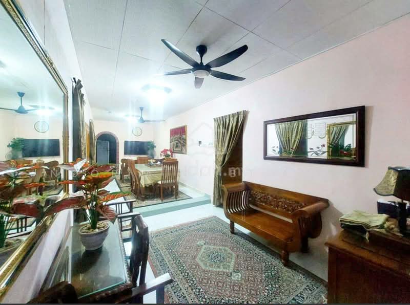 Bungalow for Sale in Kampung Lembah Jaya (Ampang) - Noor Aini Bt Ayob - Living Room - PropertyGuru.com.my