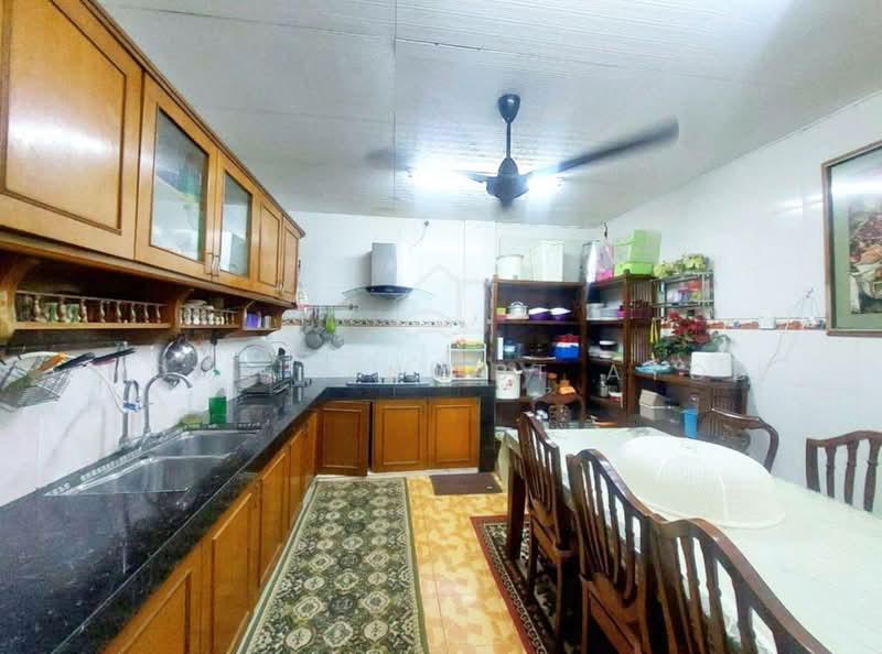 Bungalow for Sale in Kampung Lembah Jaya (Ampang) - Noor Aini Bt Ayob - Kitchen - PropertyGuru.com.my