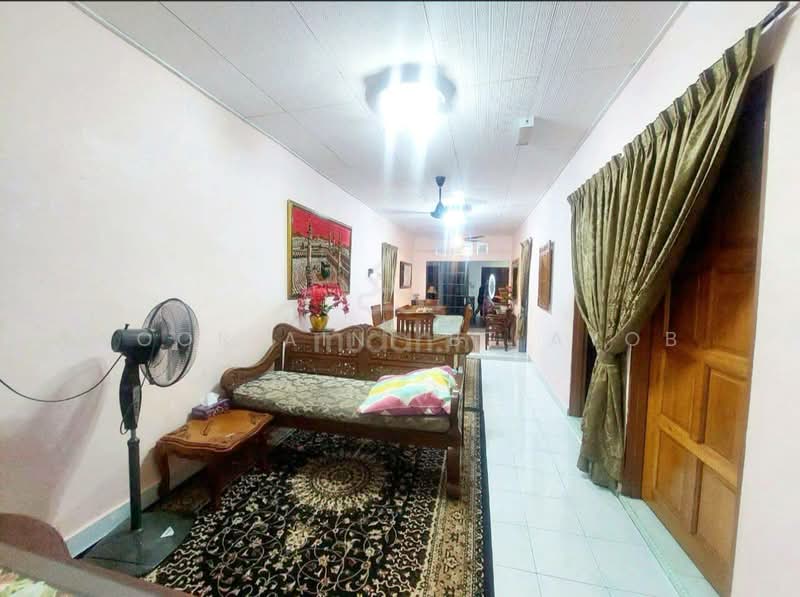 Bungalow House for Sale in Kampung Lembah Jaya (Ampang) - Noor Aini Bt Ayob - Living Room - PropertyGuru.com.my