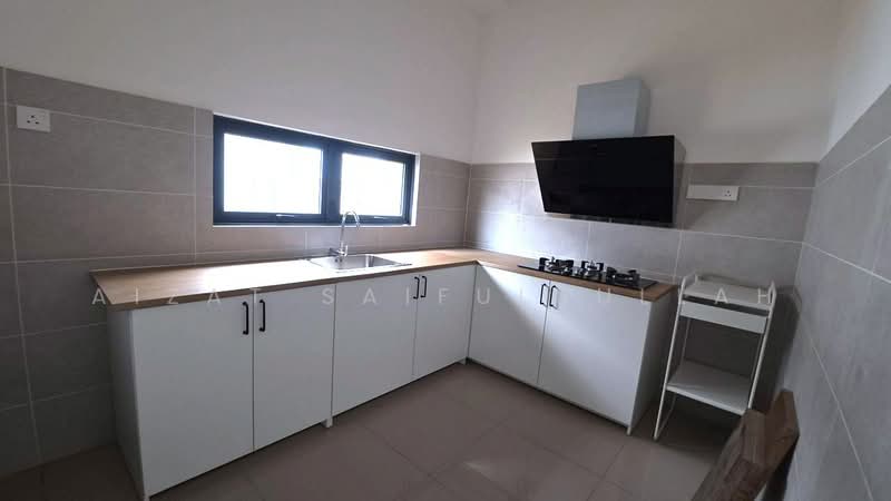 Semi-Detached House for Rent in Cyber 10 (Cyberjaya) - Aizat Saifulrullah - Kitchen - PropertyGuru.com.my