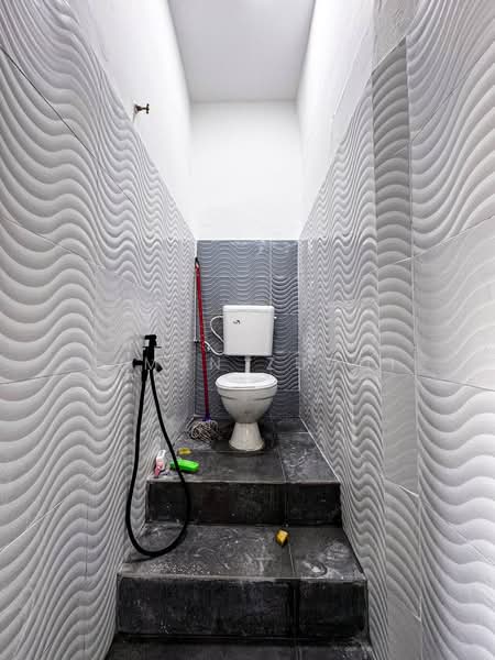 Taman Haji Hamzah Alang untuk Untuk Dijual - RM 340,000, Mac 2026 - Bathroom - PropertyGuru.com.my