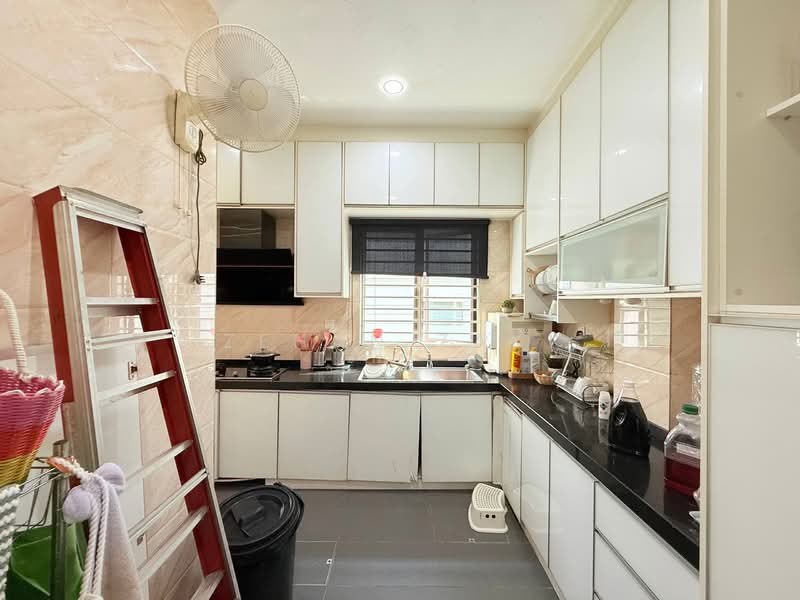 Terraced House for Sale in Denai Alam (Shah Alam) - Zehan Zaki - Kitchen - PropertyGuru.com.my