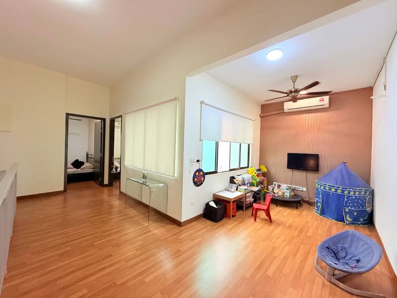 Terraced House for Sale in Denai Alam (Shah Alam) - Zehan Zaki - Living Room - PropertyGuru.com.my