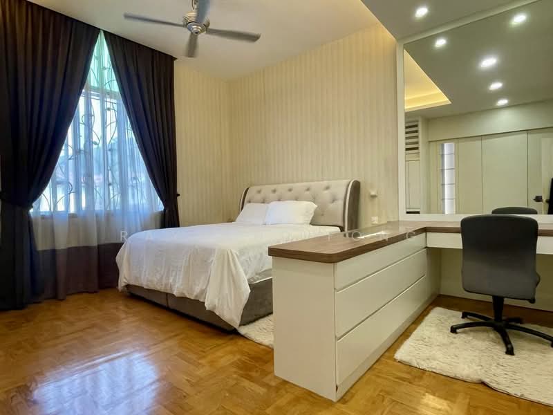Semi-Detached House for Sale in Taman Impian Emas (Skudai) - Raymond Fong - Bedroom - PropertyGuru.com.my