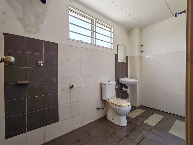 Bandar Saujana Utama untuk Untuk Dijual - RM 650,000, Mac 2026 - Bathroom - PropertyGuru.com.my
