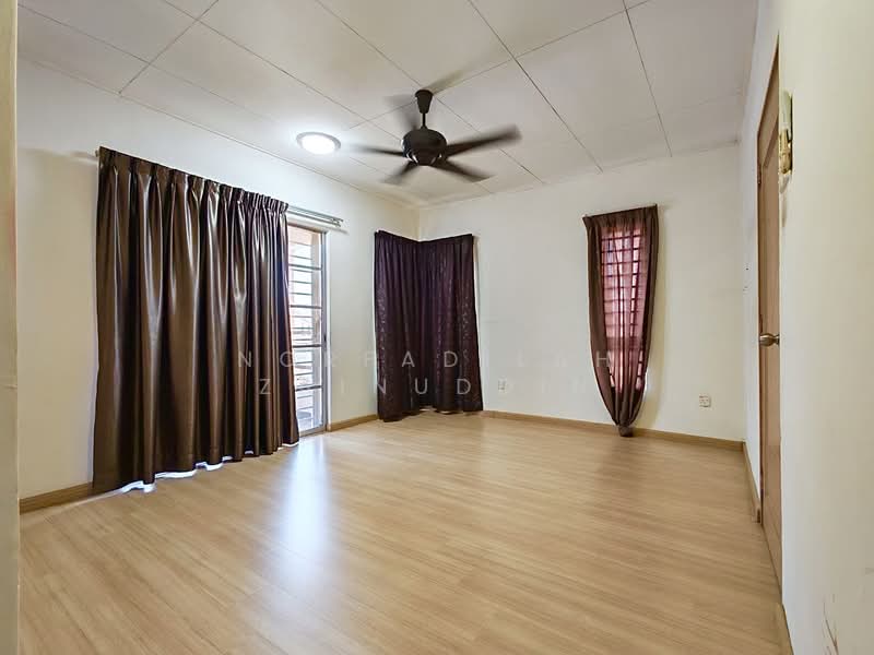 Bandar Saujana Utama untuk Untuk Dijual - RM 650,000, Mac 2026 - Living Room - PropertyGuru.com.my