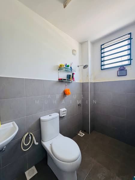 Terraced House for Sale in Seberang Perai (Penang) - Abdul Muhaimin - Bathroom - PropertyGuru.com.my