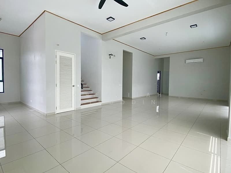 Bungalow for Sale in Kuala Selangor (Selangor) - NORFADILAH ZAINUDDIN - Living Room - PropertyGuru.com.my