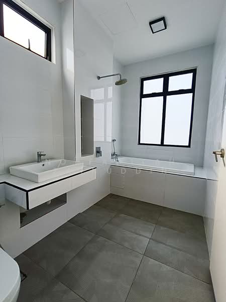 Bungalow for Sale in Kuala Selangor (Selangor) - NORFADILAH ZAINUDDIN - Bathroom - PropertyGuru.com.my