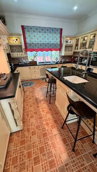 Bungalow for Sale in Cyberjaya (Selangor) - Ridhwan Rahman - Kitchen - PropertyGuru.com.my