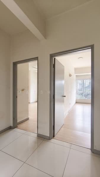 Condominium for Rent at Villa Orkid - Mazsheera . - Walkway - PropertyGuru.com.my