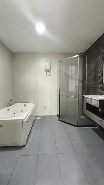 Condominium for Rent at Villa Orkid - Mazsheera . - Master bathroom - PropertyGuru.com.my