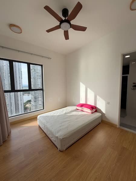 Condominium for Sale at Lovell @ Country Garden Danga Bay - Jack Liew - Bedroom - PropertyGuru.com.my