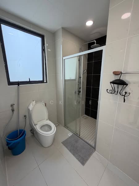 Condominium for Sale at Lovell @ Country Garden Danga Bay - Jack Liew - Bathroom - PropertyGuru.com.my