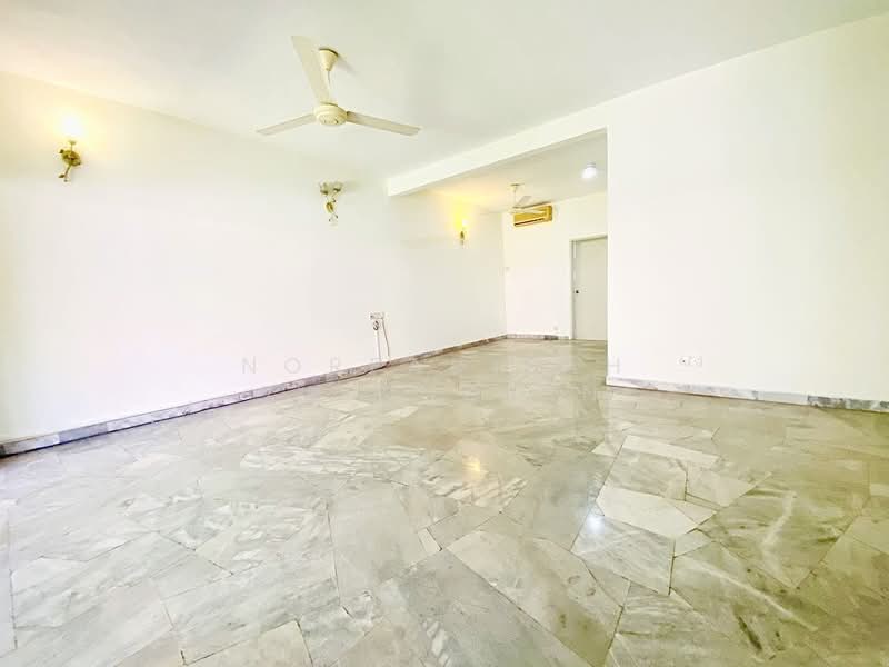 2-storey Terraced House for Sale in Petaling Jaya (Selangor) - NORFADILAH ZAINUDDIN - Living Room - PropertyGuru.com.my